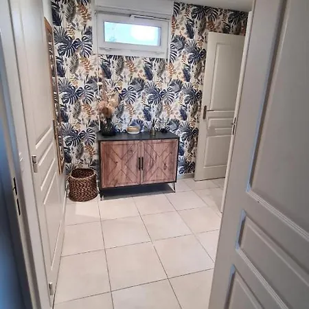 Modern For 4 People With Terrace * 昂蒂布