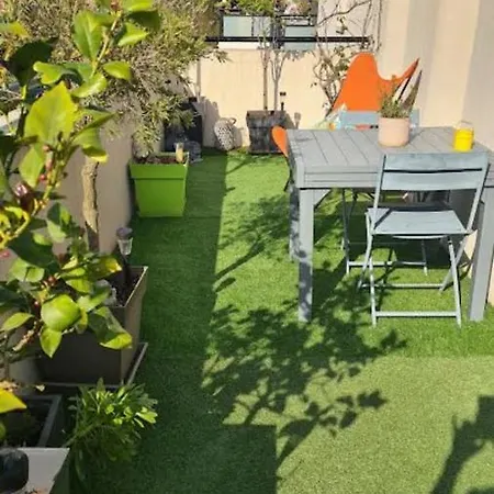 Modern For 4 People With Terrace 公寓